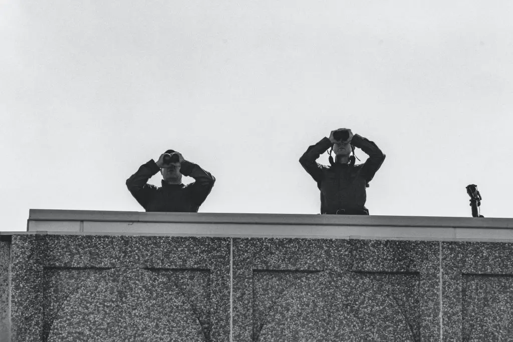 How To Use Binoculars?