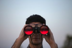 How To Use Binoculars?